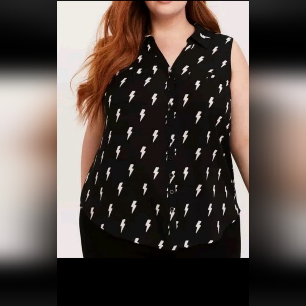 Torrid Black and White Relaxed Button Down Shirt